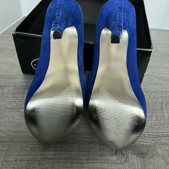 Steve Madden blue suede heels - Picture 8 of 8